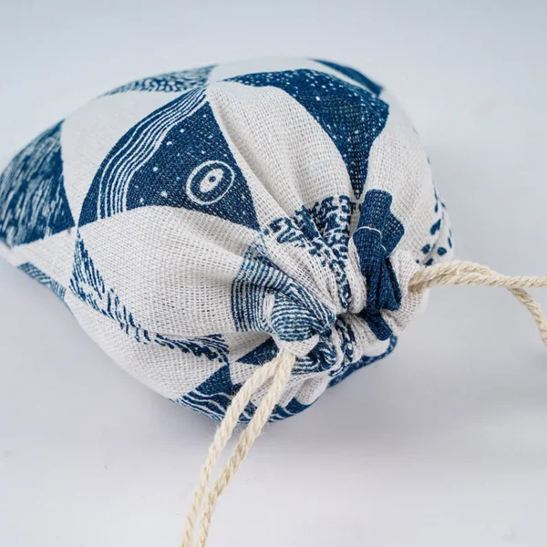 Printed Cotton Hemp Drawstring Bundle Pocket Small Cloth Bag Sundries Underwear Cartoon Storage Bag Travel Storage Bag Gift Bag - Image 5